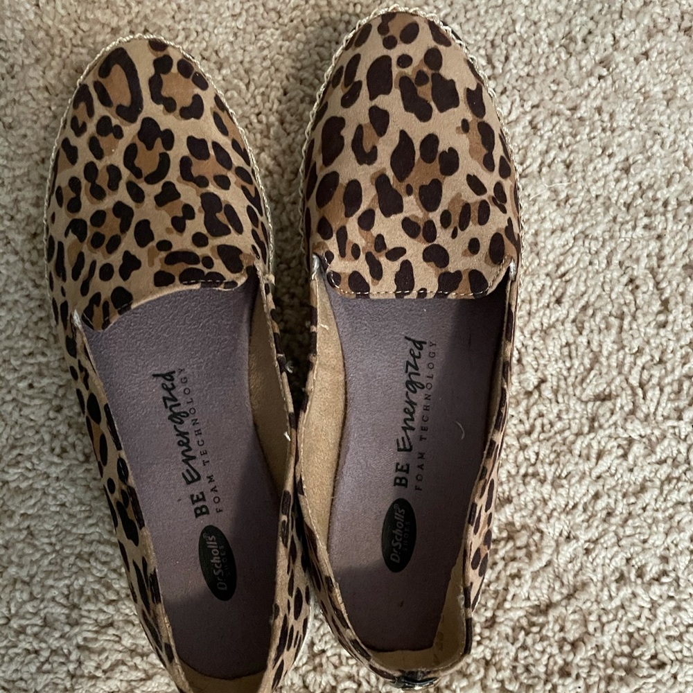 NWOT Black/tan slip on Dr. scholls